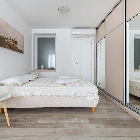 Syraino Apartment Skopelos Town Bagian luar foto