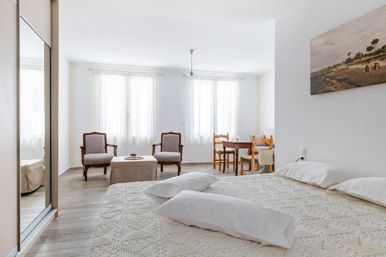 Syraino Apartment Skopelos Town Bagian luar foto