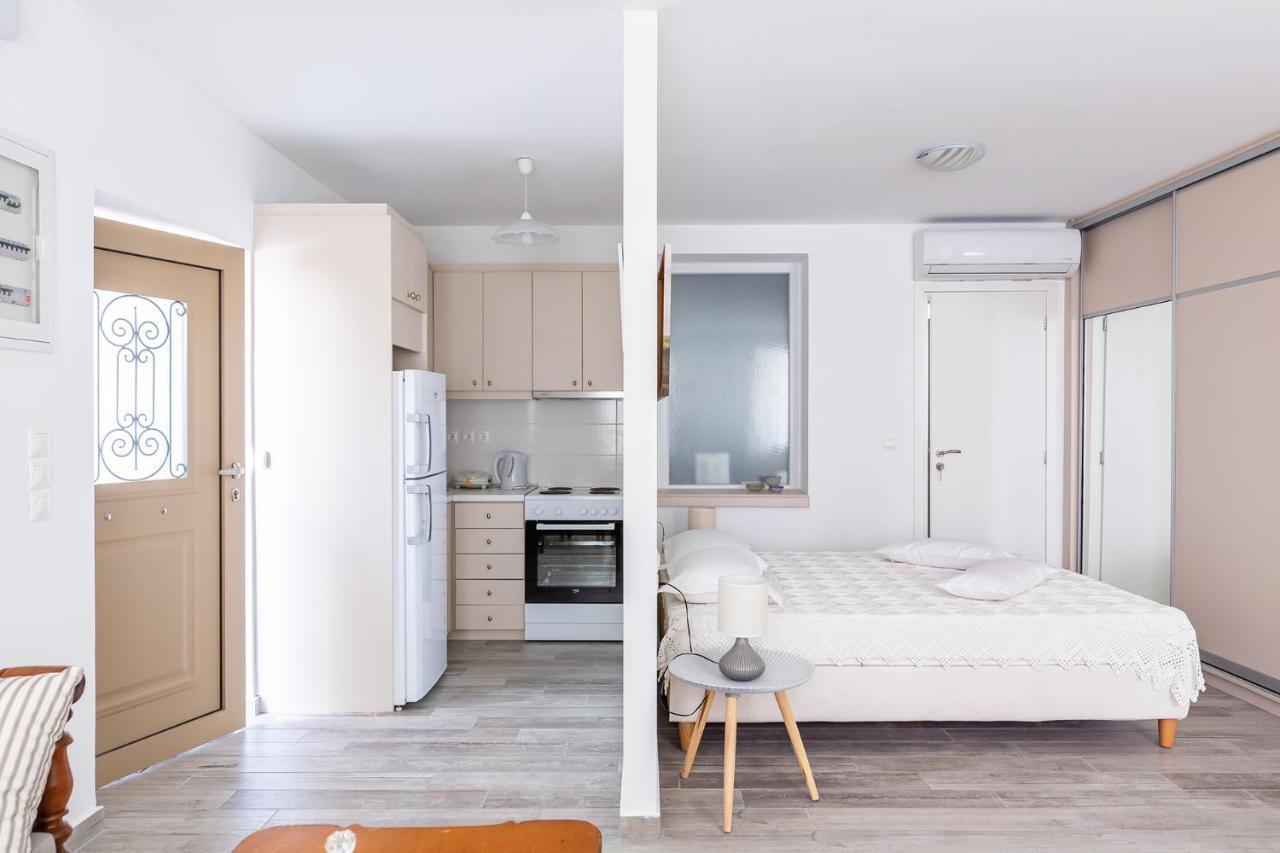 Syraino Apartment Skopelos Town Bagian luar foto